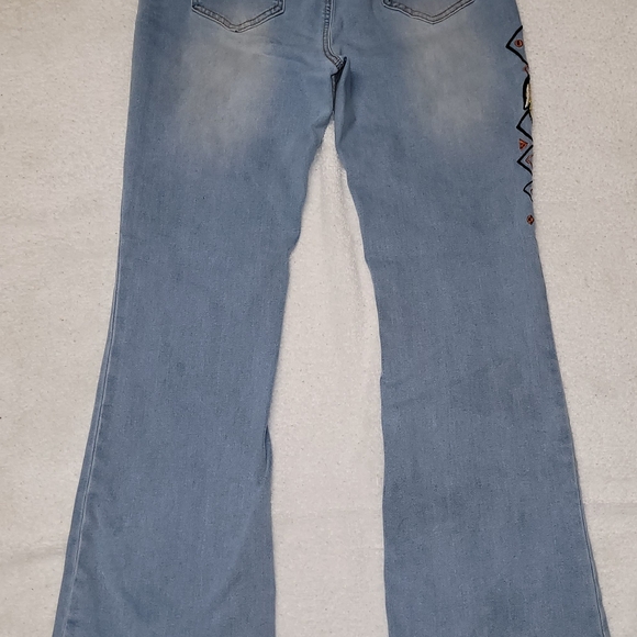 Embroidered Light Blue Jeans with Animal Design - Picture 12 of 13